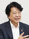 代島 裕世 氏