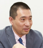 井本 真也 氏