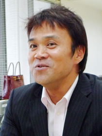 小林 彰 氏